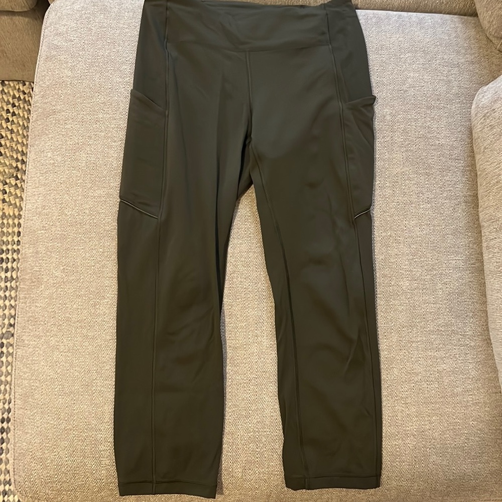 Dark green lululemon ankle leggings
